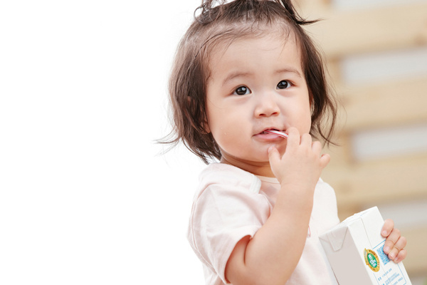 星闻 | 85后美剧明星：一胎自然怀顺利，二胎试管屡败，这背后到底藏着什么？(图3)